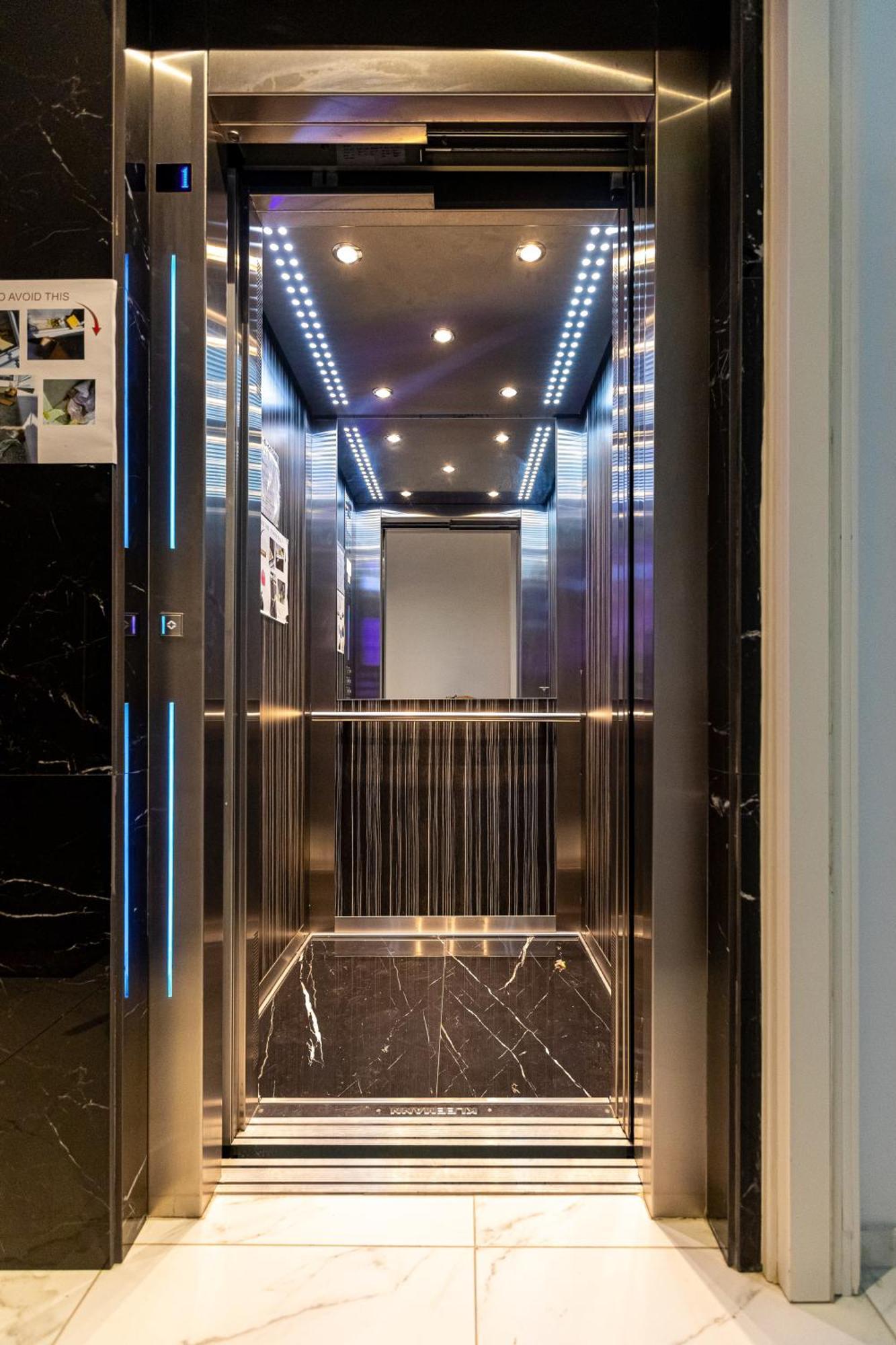 Yamas Urban Living Spiridonos Apartment ลิมาซอล ภายนอก รูปภาพ