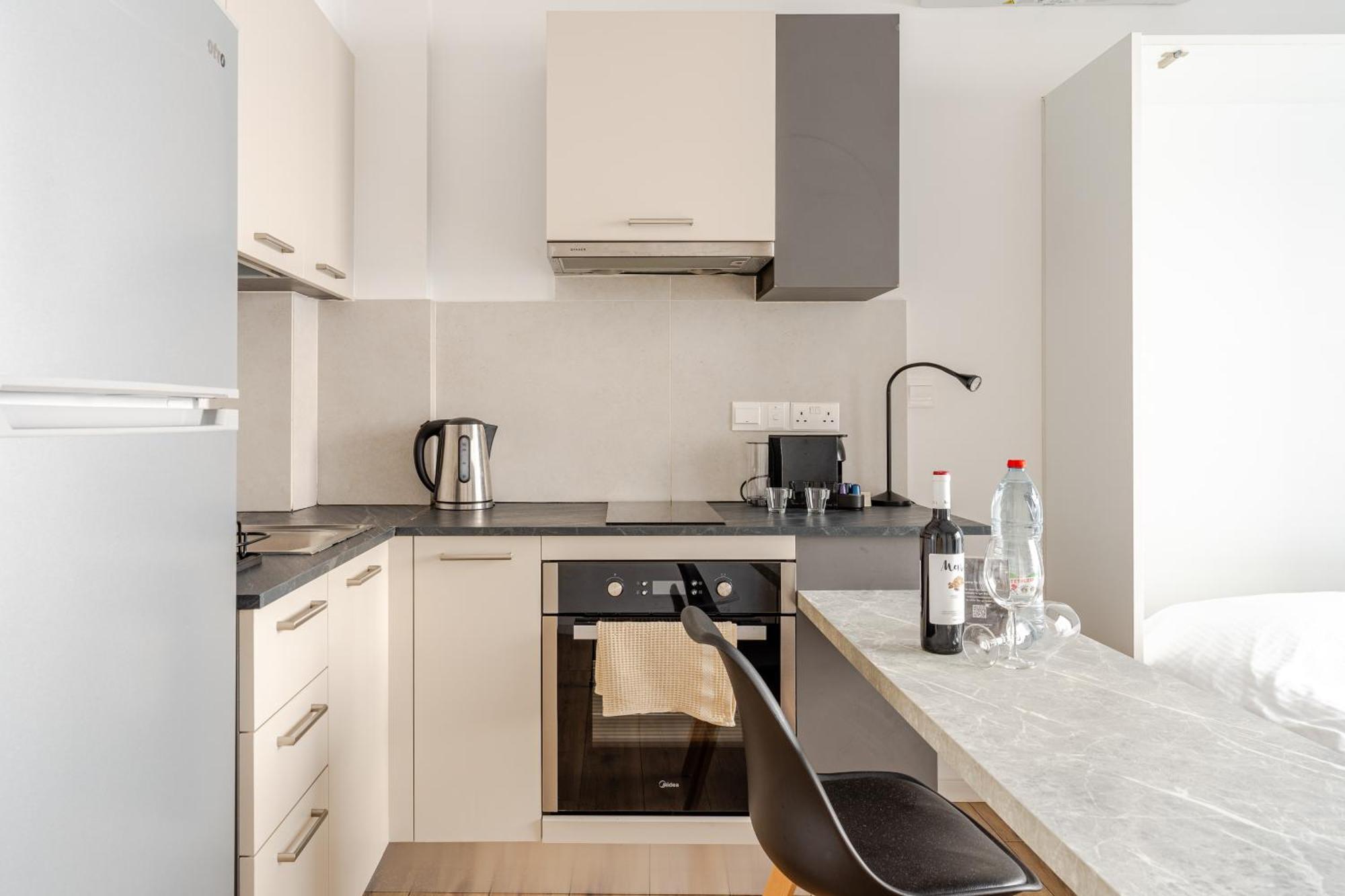 Yamas Urban Living Spiridonos Apartment ลิมาซอล ภายนอก รูปภาพ