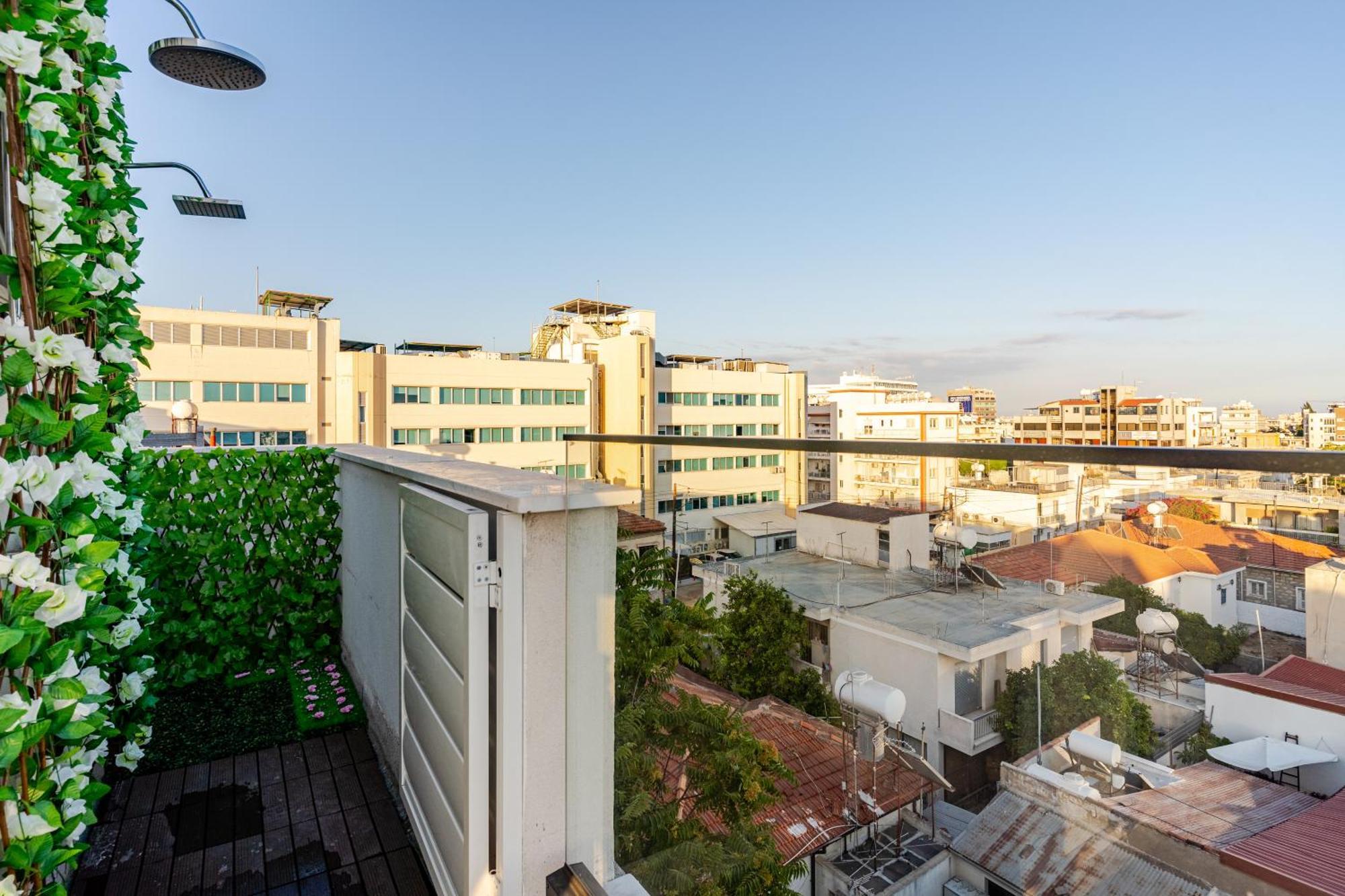 Yamas Urban Living Spiridonos Apartment ลิมาซอล ภายนอก รูปภาพ